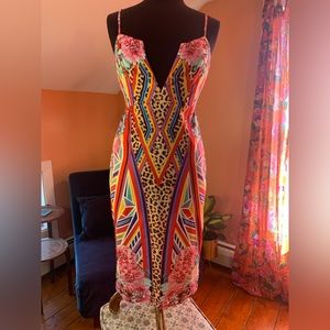 Deep-V stretch midi geometric leopard party dress